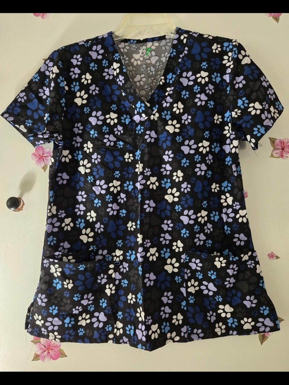 GT Performance Paw Print Scrub Top Medium
